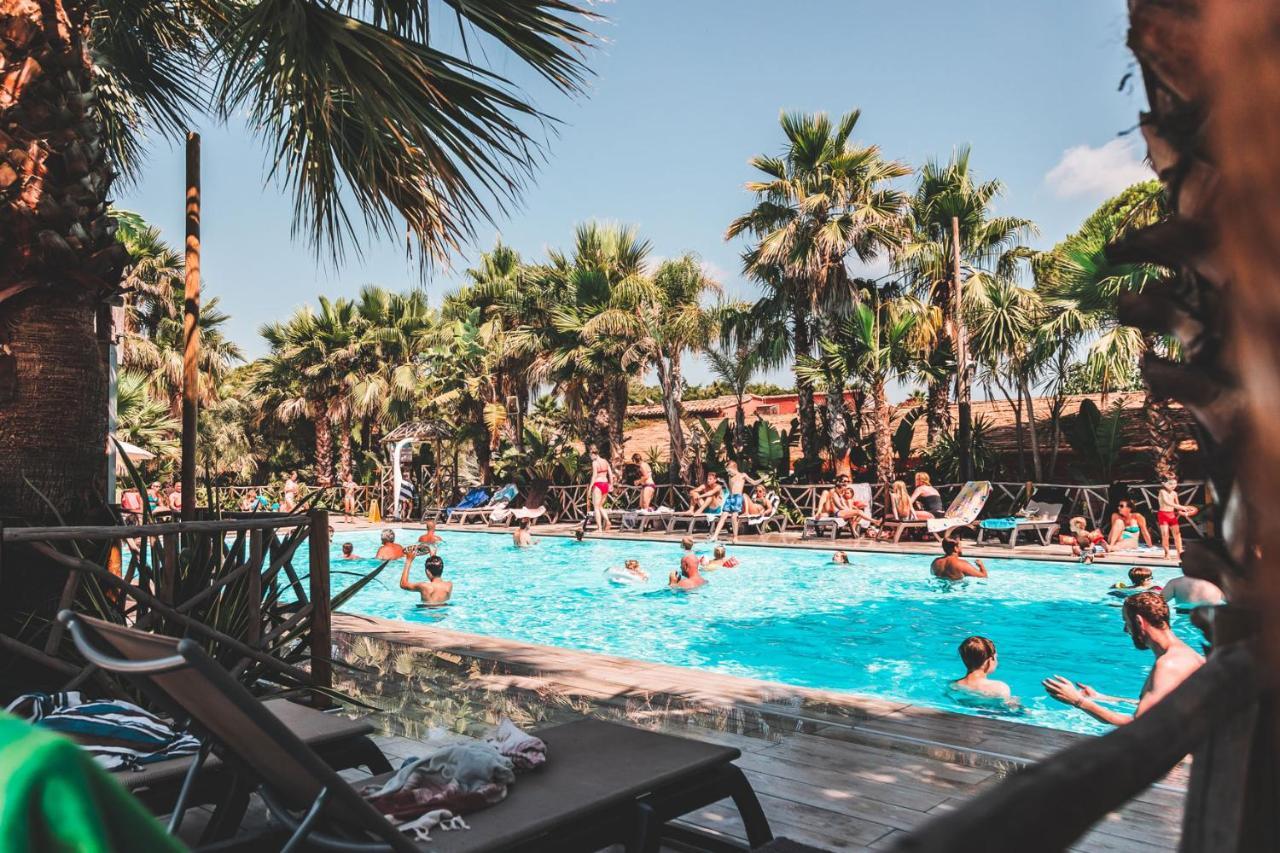 מלון רמטואל Toison D'Or מראה חיצוני תמונה The swimming pool at the Oasis Park Hotel