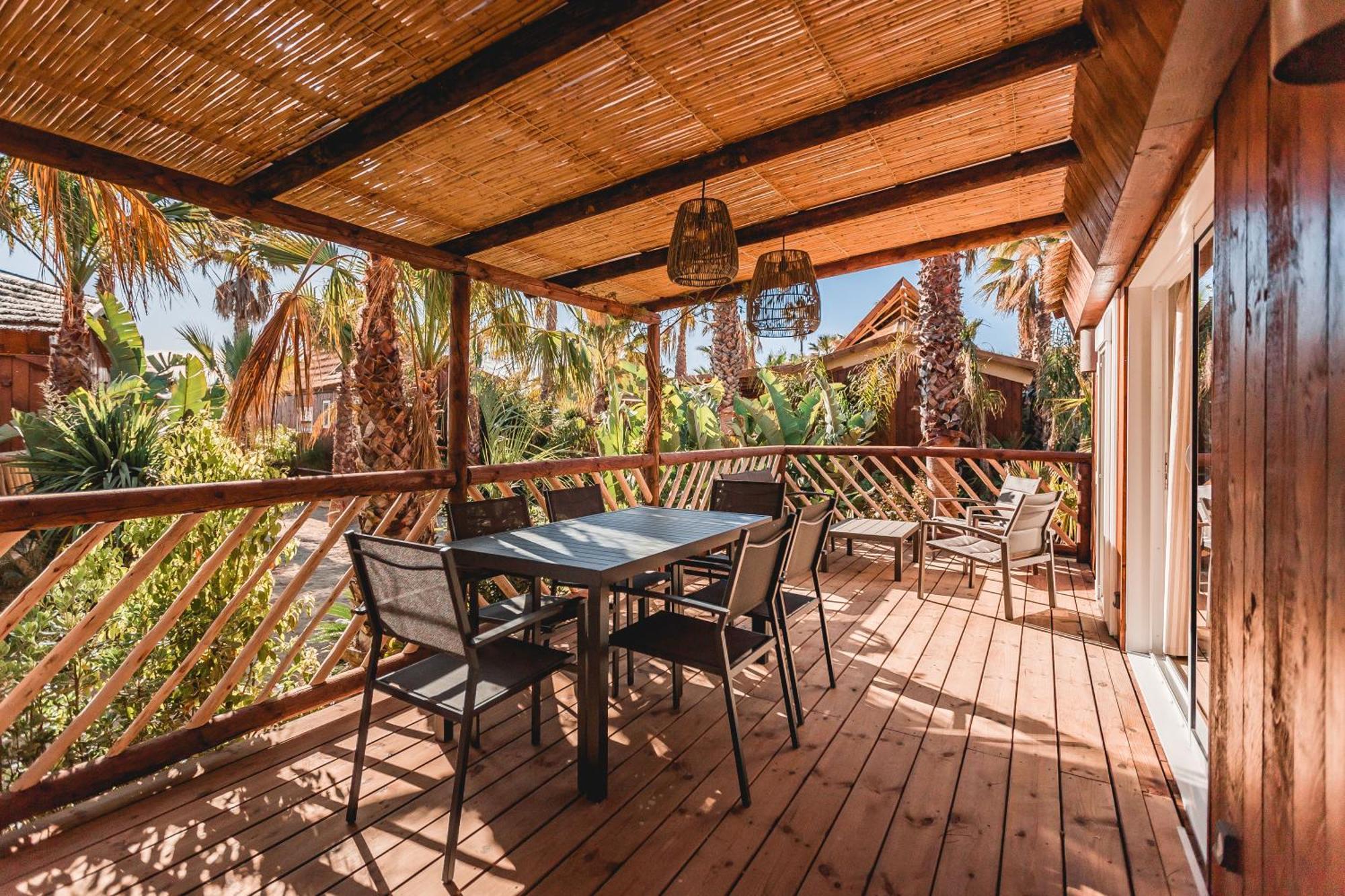 מלון רמטואל Toison D'Or מראה חיצוני תמונה A balcony in Israel